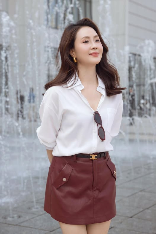 Nhan sắc Hồng Diễm hiện tại ra sao mà Minh Tiệp ngỡ ngàng khen xinh trẻ như cách đây 20 năm?- Ảnh 10.