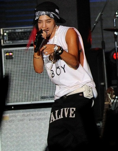 Visual Khó Tin Của G-Dragon Lần Đầu Đến Việt Nam: 12 Năm Sau Trông Cũng Chẳng Khác Gì! 10 1345829643