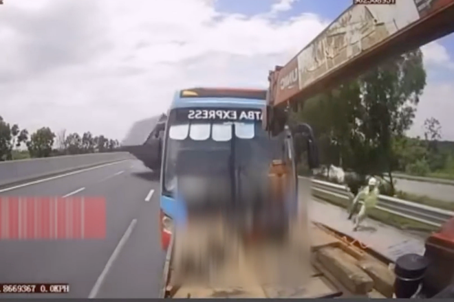 Clip kinh hoàng xe đầu kéo gây tai nạn 2 người tử vong trên cao tốc Hà Nội - Hải Phòng