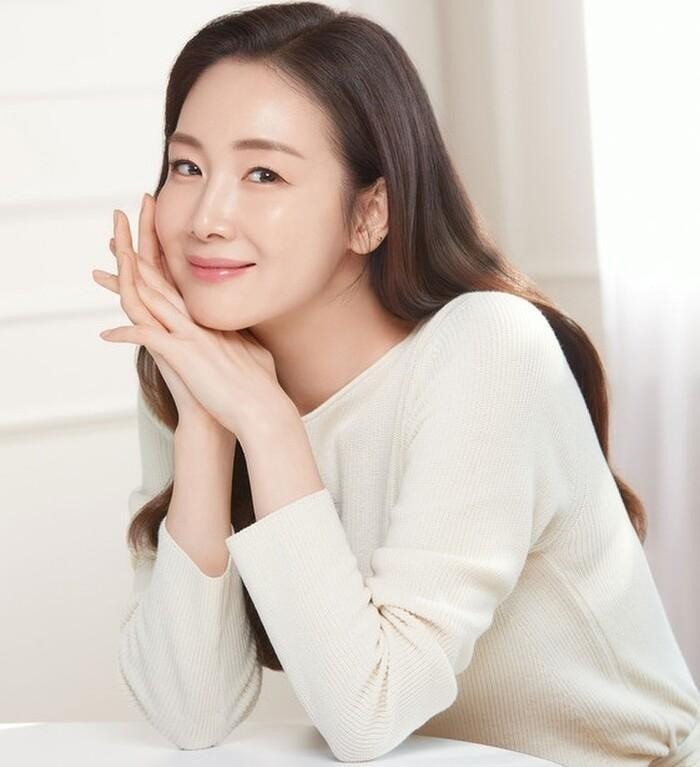 Người đẹp khóc Choi Ji Woo tuổi 50 Nhan sắc xứng danh nữ thần khối tài sản hơn 1000 tỷ