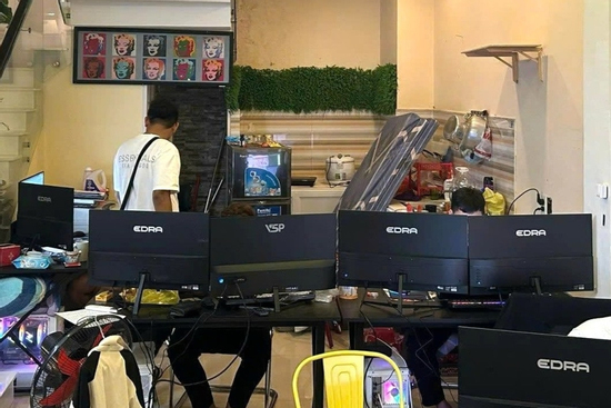 Nhóm hacker chiếm đoạt 21.000 tài khoản thẻ tín dụng, thu lợi bất chính hàng tỷ đồng