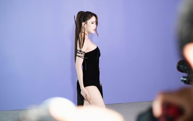 Thiều Bảo Trâm và những lần lên đồ gây tranh cãi