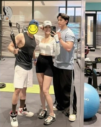 Diệp Lâm Anh đưa 2 con đi du lịch cùng bạn trai kém 11 tuổi