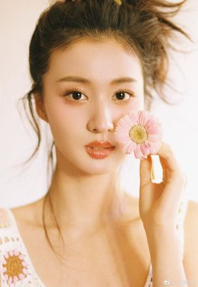 Đúng 12h30 ngày mai, Chủ Nhật 15/6/2025, 3 con giáp được Thần Phật che chở, quý nhân nâng đỡ, phúc lộc tràn trề, tiền tiêu hoài không hết - Ảnh 2