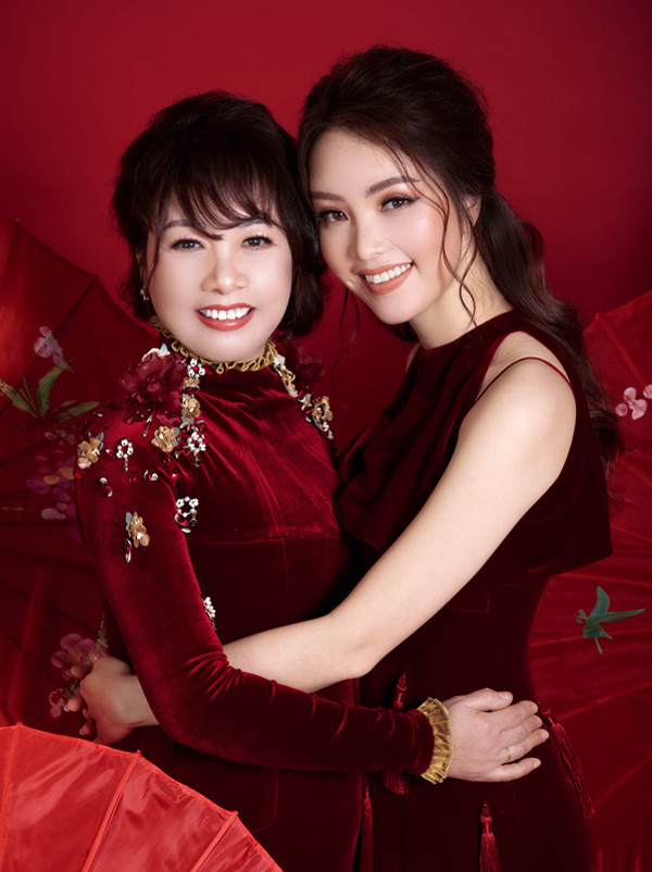 Mẹ ruột Á hậu Thụy Vân: Công tác trong ngành y, tuổi hưu được con gái hết lòng báo hiếu- Ảnh 3.