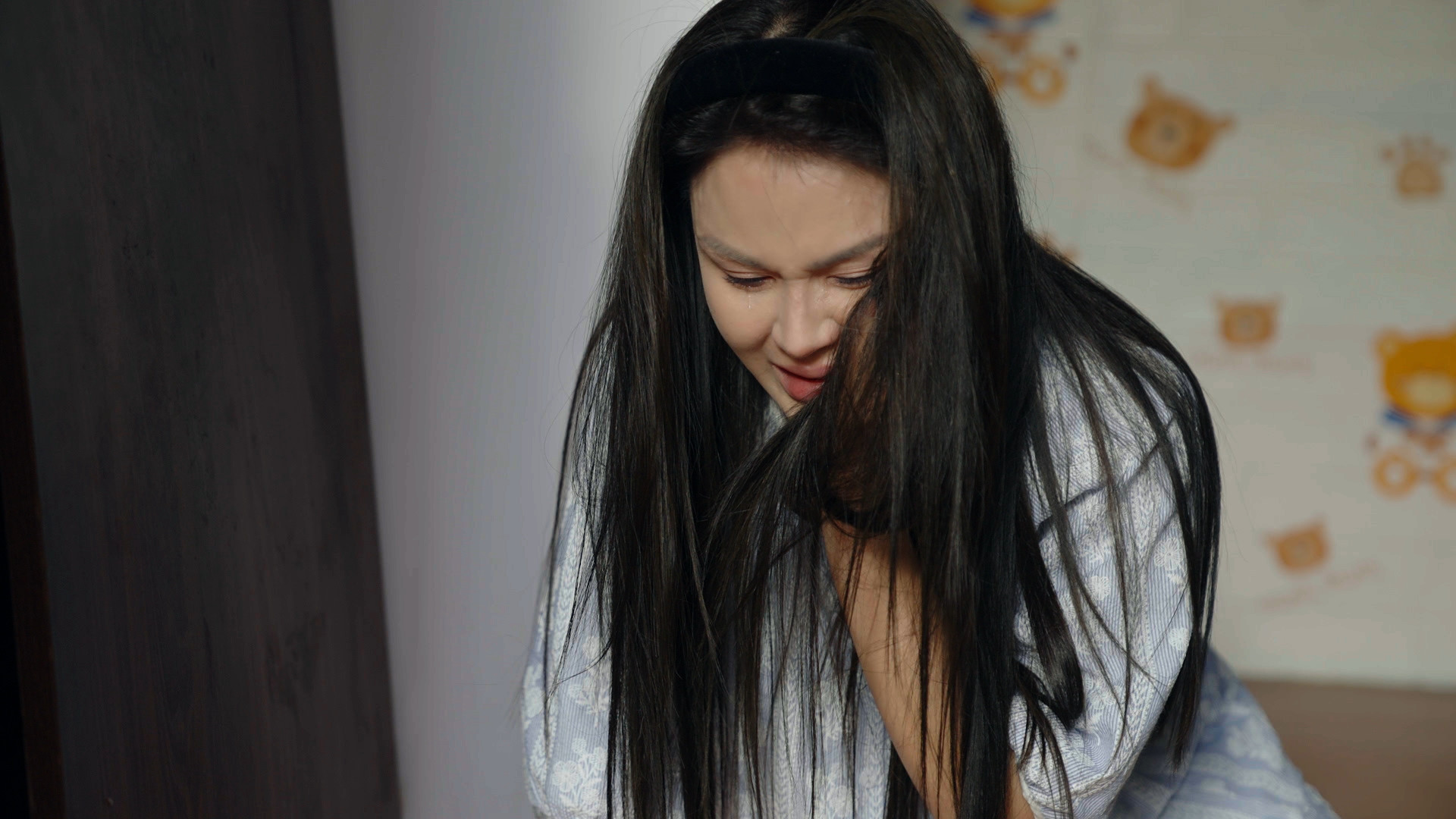 Mới qua 10 tập phim, Lương Thu Trang đã gây nhiều tranh cãi trong 'Dịu dàng màu nắng'- Ảnh 3.