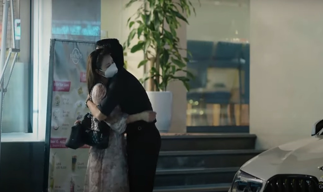 Mới qua 10 tập phim, Lương Thu Trang đã gây nhiều tranh cãi trong 'Dịu dàng màu nắng'- Ảnh 2.