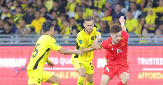 Tuyển Việt Nam: Nhập tịch không phải lối đi bền vững