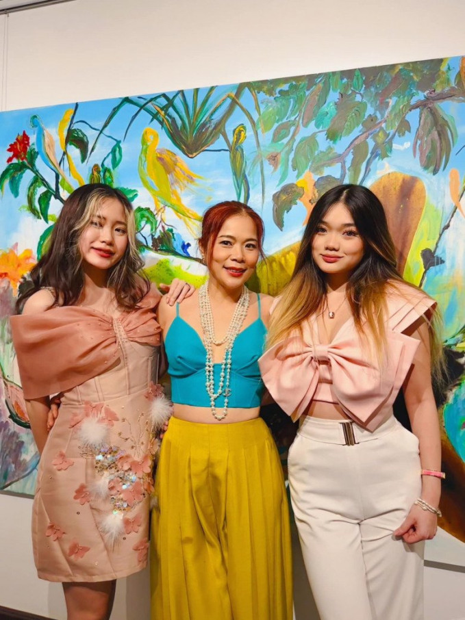 Ca sĩ Việt hiện là 'đại gia ngầm