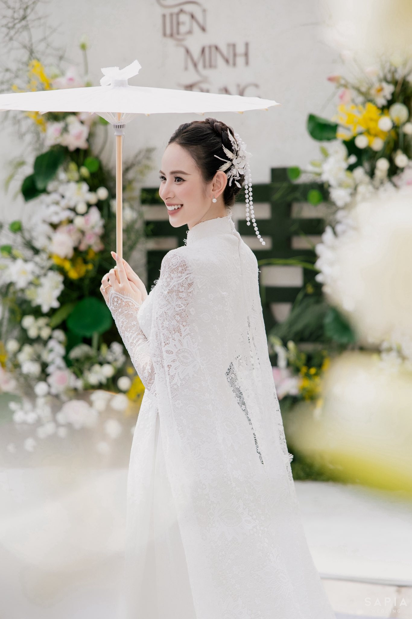 Vừa đám hỏi với chồng đại gia Hương Liên bị lộ nhan sắc thật qua cam thường