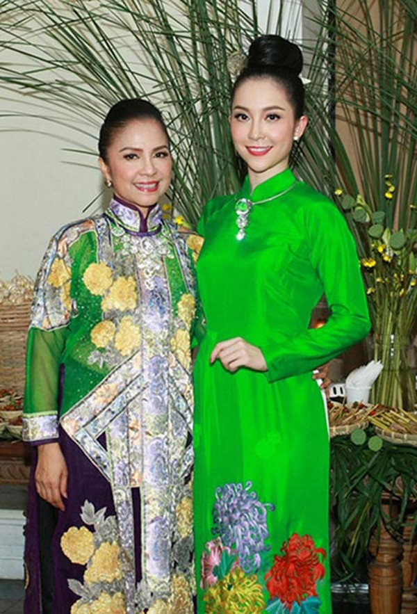 Mẹ Ruột 'Chim Công Làng Múa' Vbiz Có Nhan Sắc Xinh Đẹp, Là Nsnd Nổi Tiếng Được Người Trong Nghề Nể Phục 3 Mẹ Ruột 'Chim Công Làng Múa' Linh Nga: Mỹ Nhân Nức Tiếng Một Thời, Sống Bình Yên Bên Chồng Nsnd Đặng Hùng - Ảnh 4.