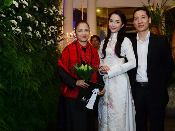 Mẹ Ruột 'Chim Công Làng Múa' Vbiz Có Nhan Sắc Xinh Đẹp, Là Nsnd Nổi Tiếng Được Người Trong Nghề Nể Phục 8 Mẹ Ruột 'Chim Công Làng Múa' Linh Nga: Mỹ Nhân Nức Tiếng Một Thời, Sống Bình Yên Bên Chồng Nsnd Đặng Hùng - Ảnh 9.