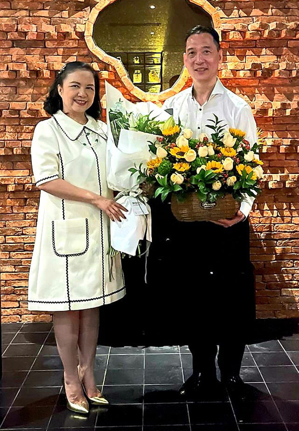 Mẹ Ruột 'Chim Công Làng Múa' Vbiz Có Nhan Sắc Xinh Đẹp, Là Nsnd Nổi Tiếng Được Người Trong Nghề Nể Phục 7 Mẹ Ruột 'Chim Công Làng Múa' Linh Nga: Mỹ Nhân Nức Tiếng Một Thời, Sống Bình Yên Bên Chồng Nsnd Đặng Hùng - Ảnh 8.