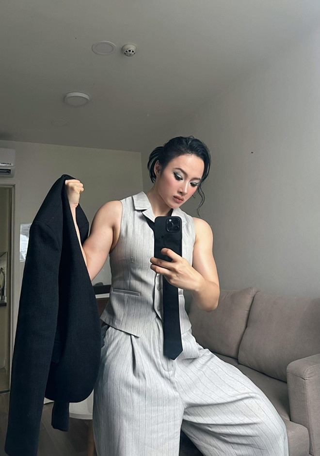 Angela Phương Trinh diện trang phục menwewar sau khi độ body săn chắc
