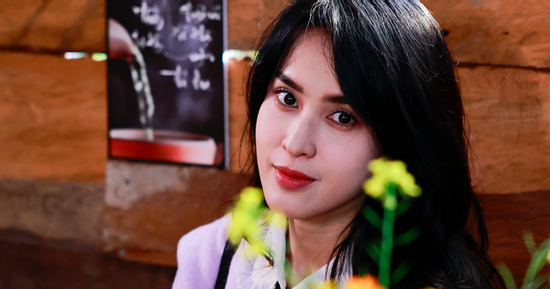 'Chị đẹp' Tú Vi bay hơn 30 chuyến, sức khỏe xuống dốc