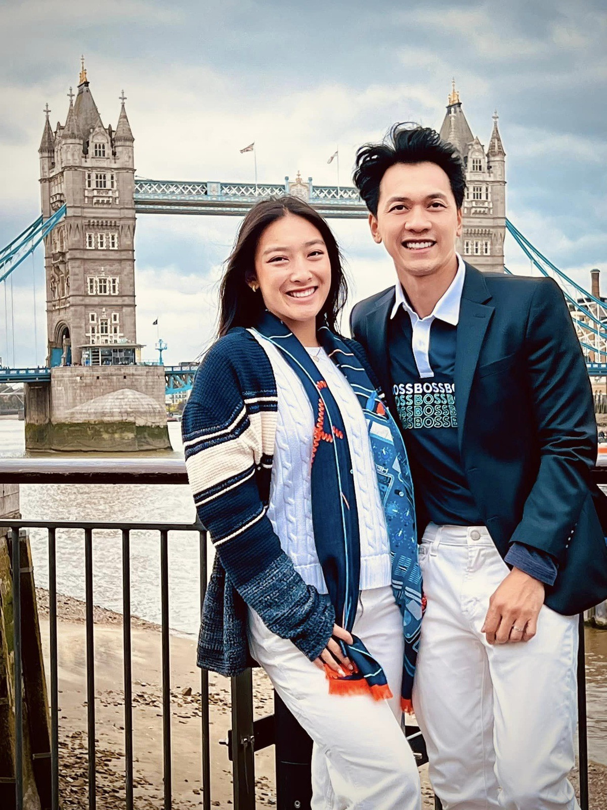 Chủ tịch nổi đình đám Trần Hùng Huy khoe con gái tốt nghiệp ĐH gây bàn tán