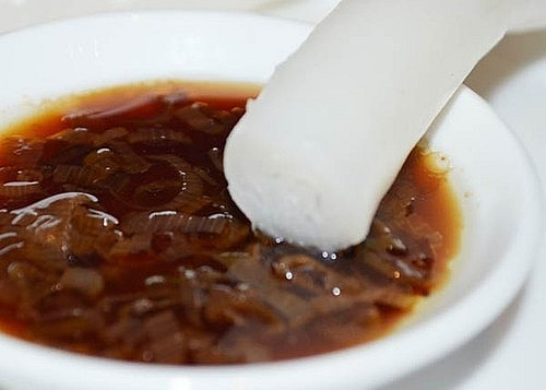 Đặc sản có tên vô cùng lạ, xưa ít người biết nay dân phố thích mê, 70.000 đồng/kg- Ảnh 1.