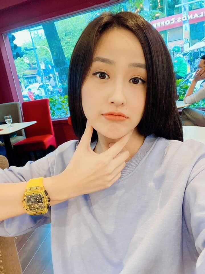 Gia tài đồ sộ của Mai Phương Thúy trước khi tuyên bố mua đồng hồ 10 tỷ