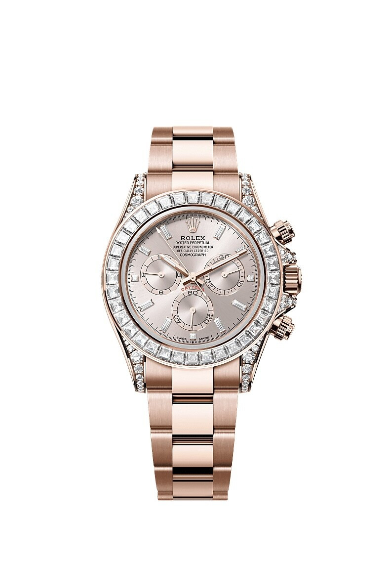 Gia tài đồ sộ của Mai Phương Thúy trước khi tuyên bố mua đồng hồ 10 tỷ