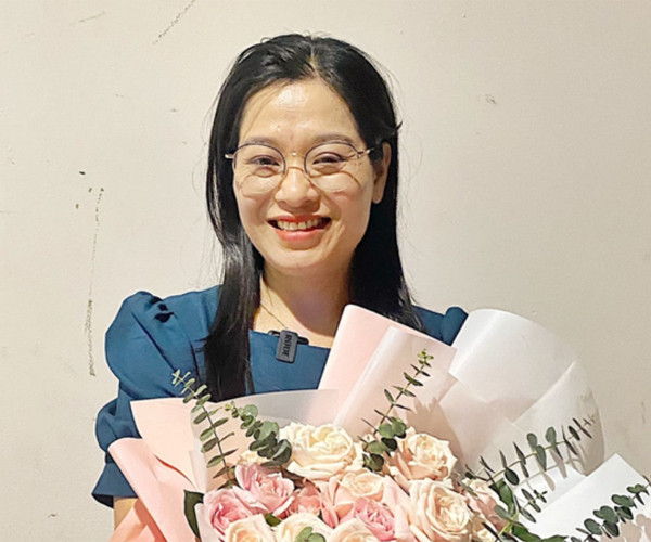 Mẹ ruột Hoa hậu Việt Nam quê Đà Nẵng có đời thực giản dị khiến nhiều người bất ngờ- Ảnh 3.