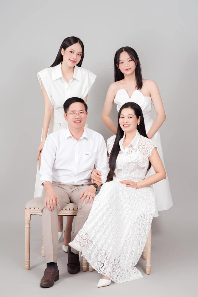 Mẹ ruột Hoa hậu Việt Nam quê Đà Nẵng có đời thực giản dị khiến nhiều người bất ngờ- Ảnh 9.