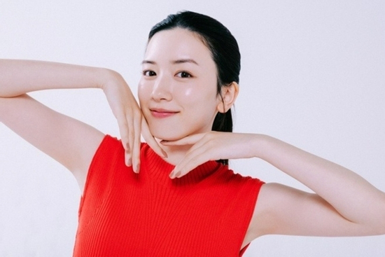 'Ngọc nữ showbiz' hoảng loạn trầm trọng sau bê bối lộ ảnh thân mật với đàn ông đã có vợ