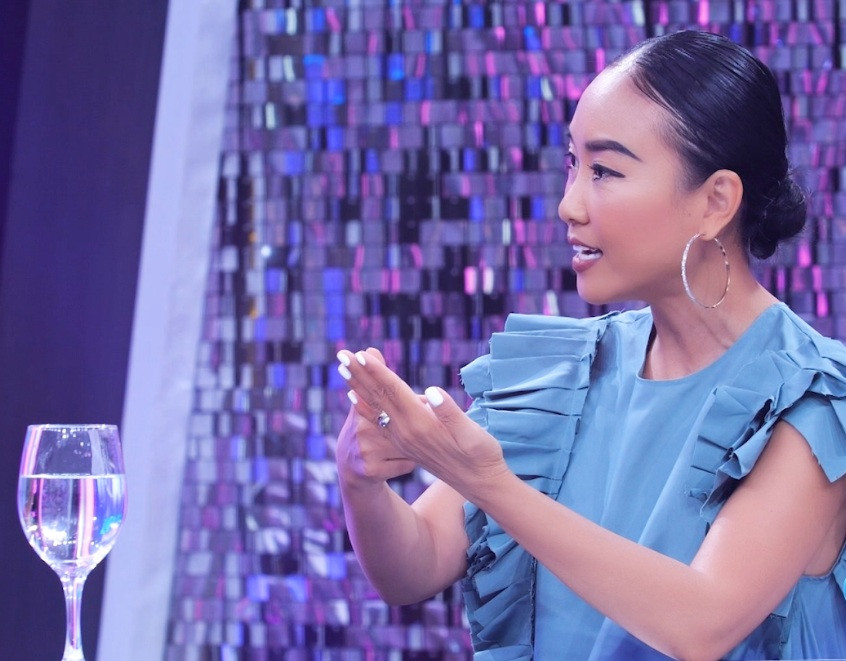 Nữ Ca Sĩ Việt Hủy Hôn Vào Phút Chót, Giờ Lấy Chồng Tây, Được Chồng Đối Xử Ra Sao? 1 Dt1