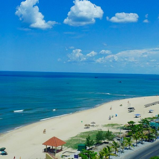 Phát hiện bãi biển ít du khách biết ở Quảng Bình, người bản địa nhận xét: Hoang sơ, đẹp hơn Nhật Lệ