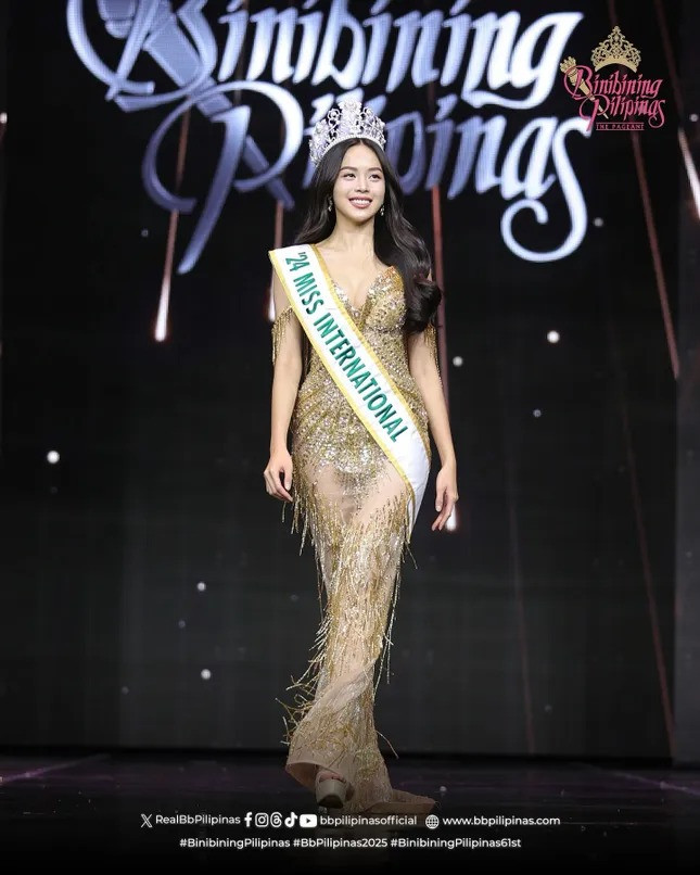 Hoa Hậu Thanh Thủy Đặt Câu Hỏi Ứng Xử Bằng Tiếng Anh Ở Philippines 1 508566983 18510761644051390 3369.Jpg