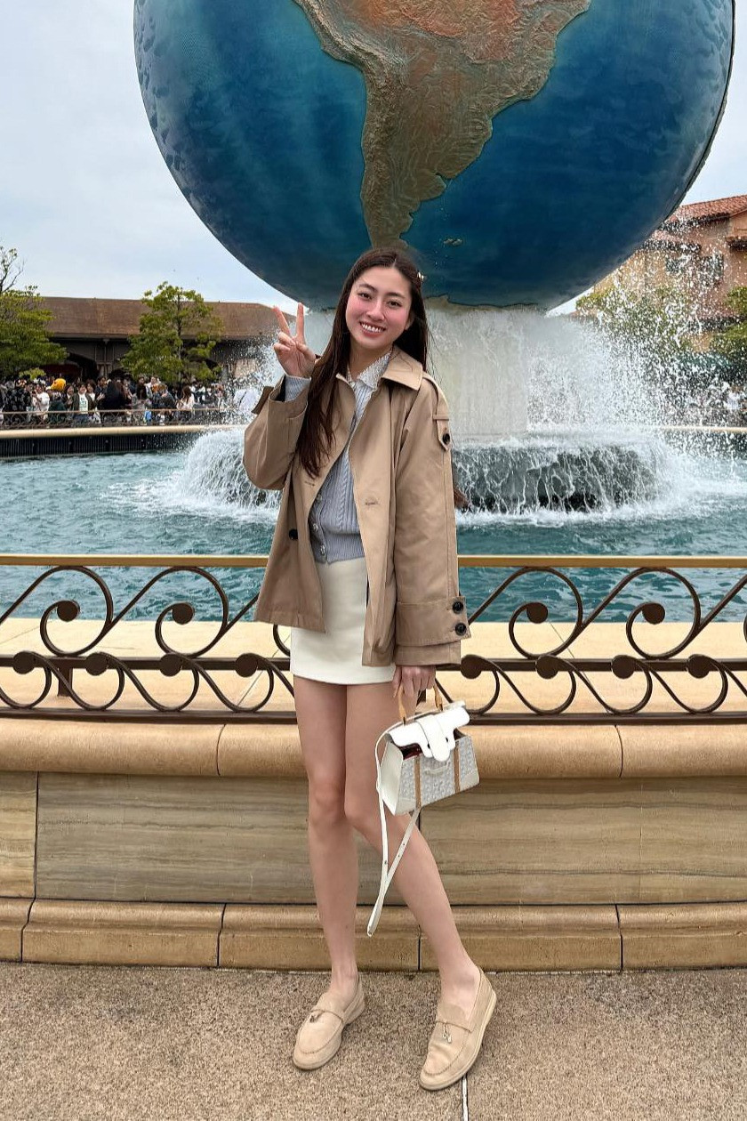 Loạt phú bà Vbiz đụng nhau chan chát đôi giày nhà giàu giá 30 triệu