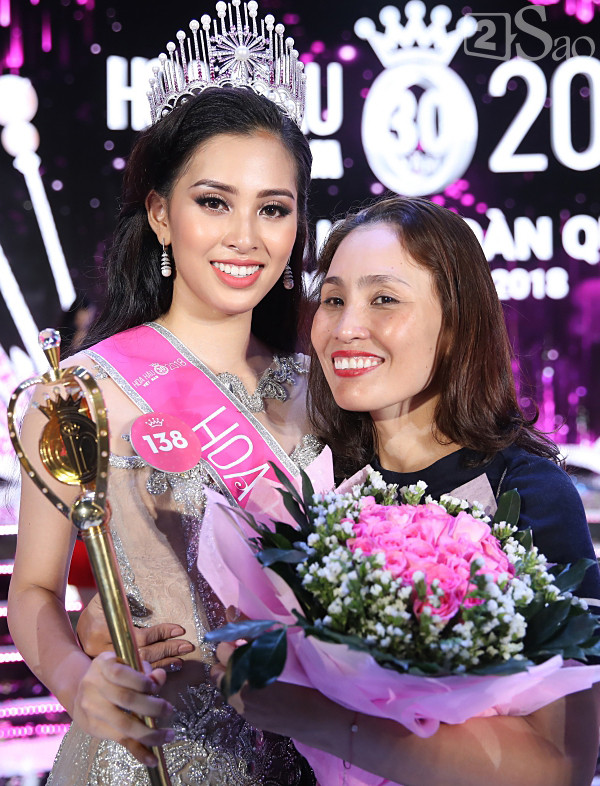 Mẹ ruột một Hoa hậu Việt Nam quê Quảng Nam, đời thực làm chủ spa, nhan sắc đài các- Ảnh 3.