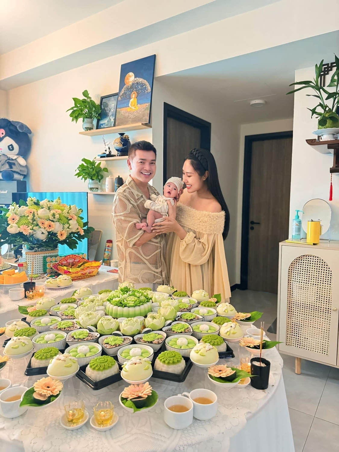 Diễn viên Quang Minh U70 yêu chiều bạn gái kém 37 tuổi để con trai theo họ mẹ