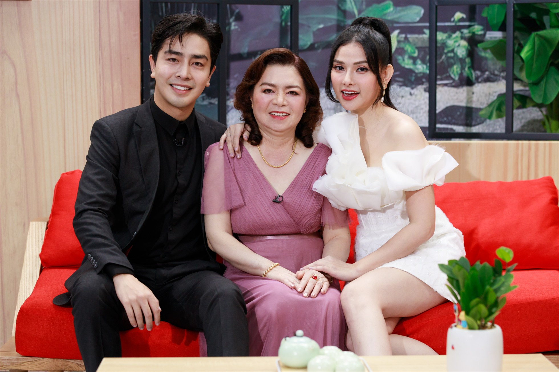 Ca sĩ Thu Thủy có hôn nhân với chồng kém 11 tuổi đầy ngọt ngào