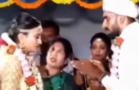 Đang làm đám cưới, cô dâu 'cao chạy xa bay' cùng người yêu cũ khiến chú rể 'đứng hình'