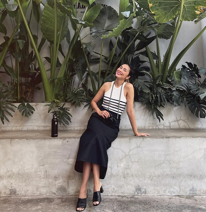 Diện trang phục họa tiết sành điệu ngày hè như Tăng Thanh Hà