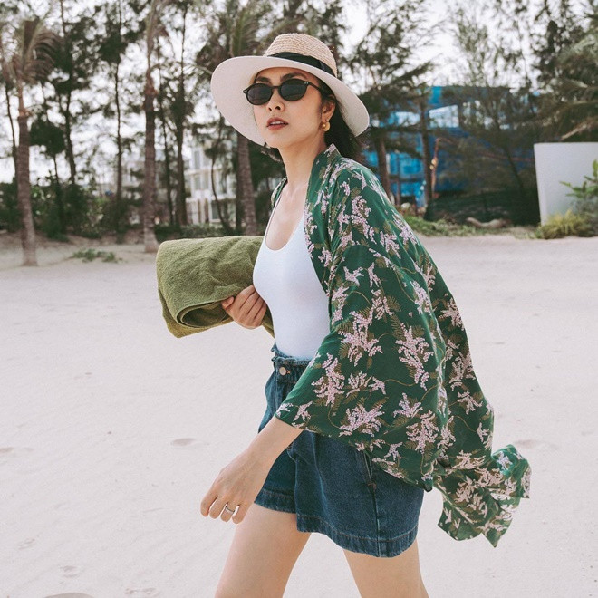 Diện trang phục họa tiết sành điệu ngày hè như Tăng Thanh Hà