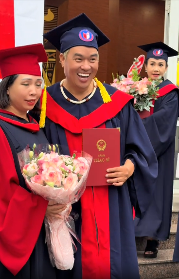 Không nhận ra nghệ sĩ Hoàng Mập với ngoại hình gây sốc nhờ giảm 43kg