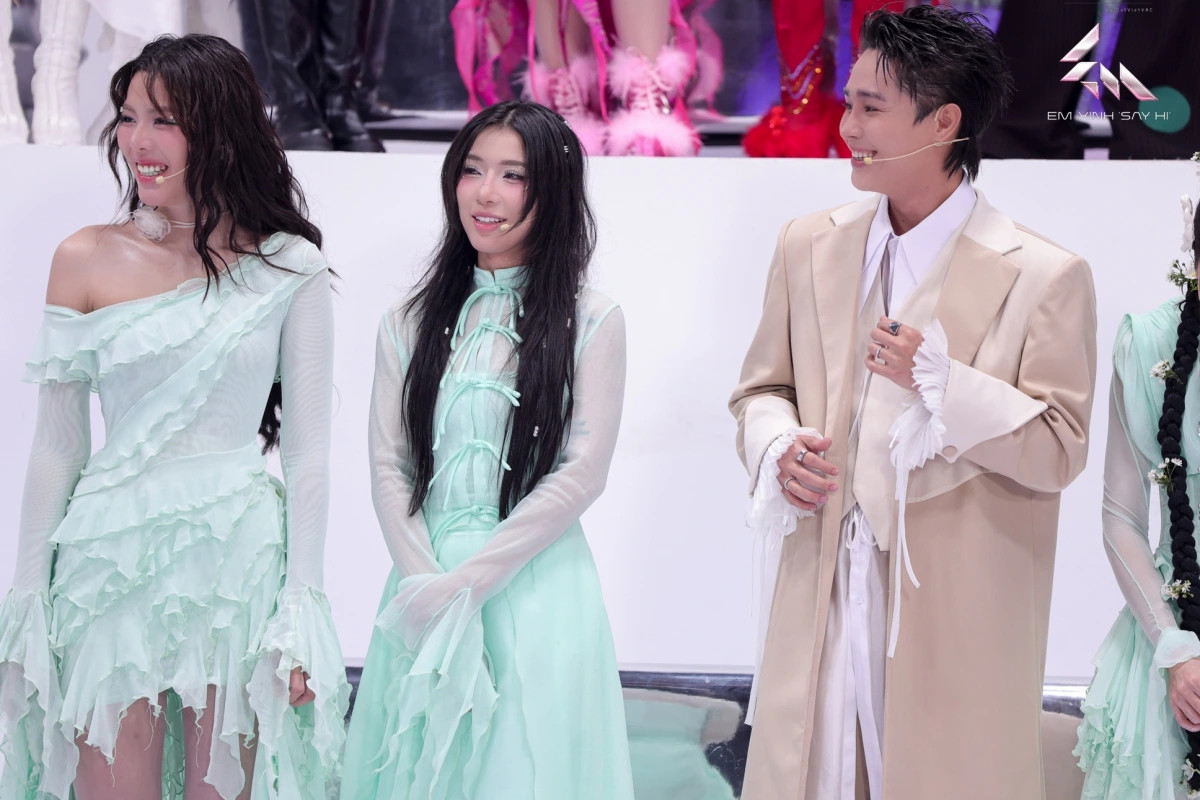 tang duy tan lung tung truoc bich phuong, ne kheo nghi van tinh cam hinh anh 1