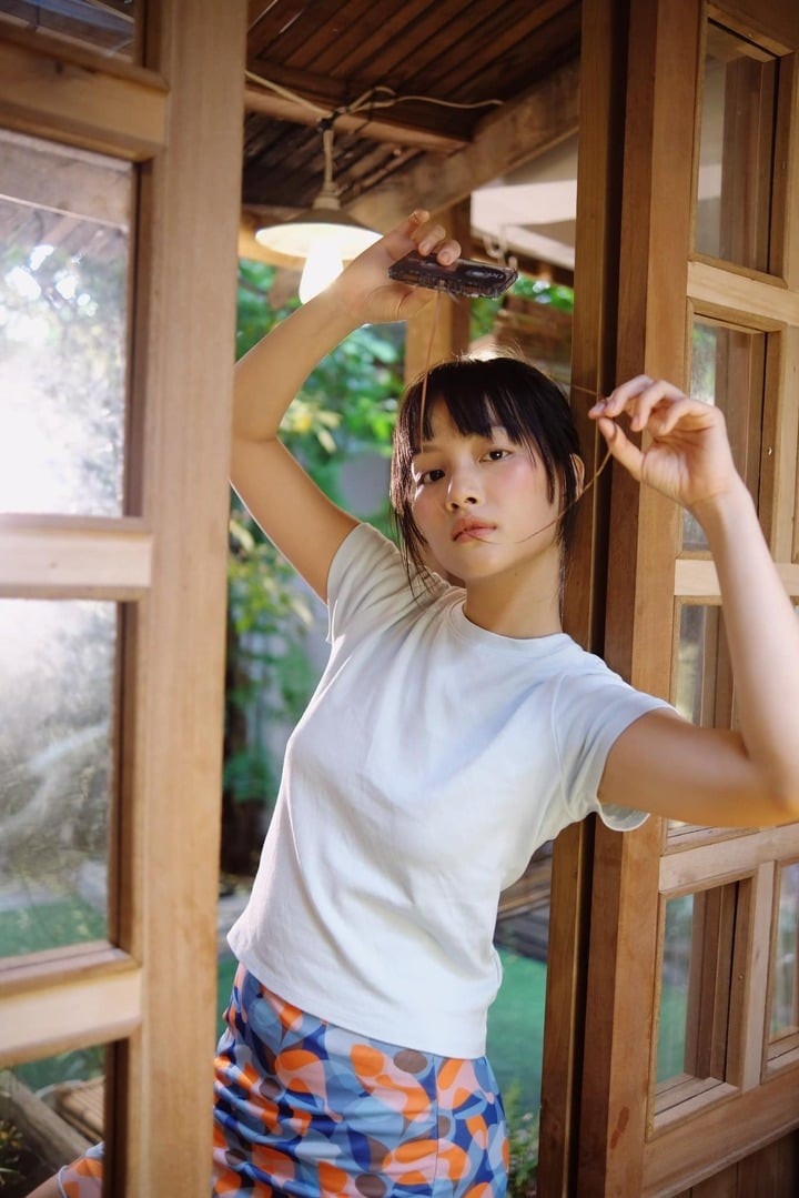 Là cái tên mới toanh của điện ảnh Việt, Phương Thanh gây chú ý với nhan sắc trong trẻo, ngọt ngào.