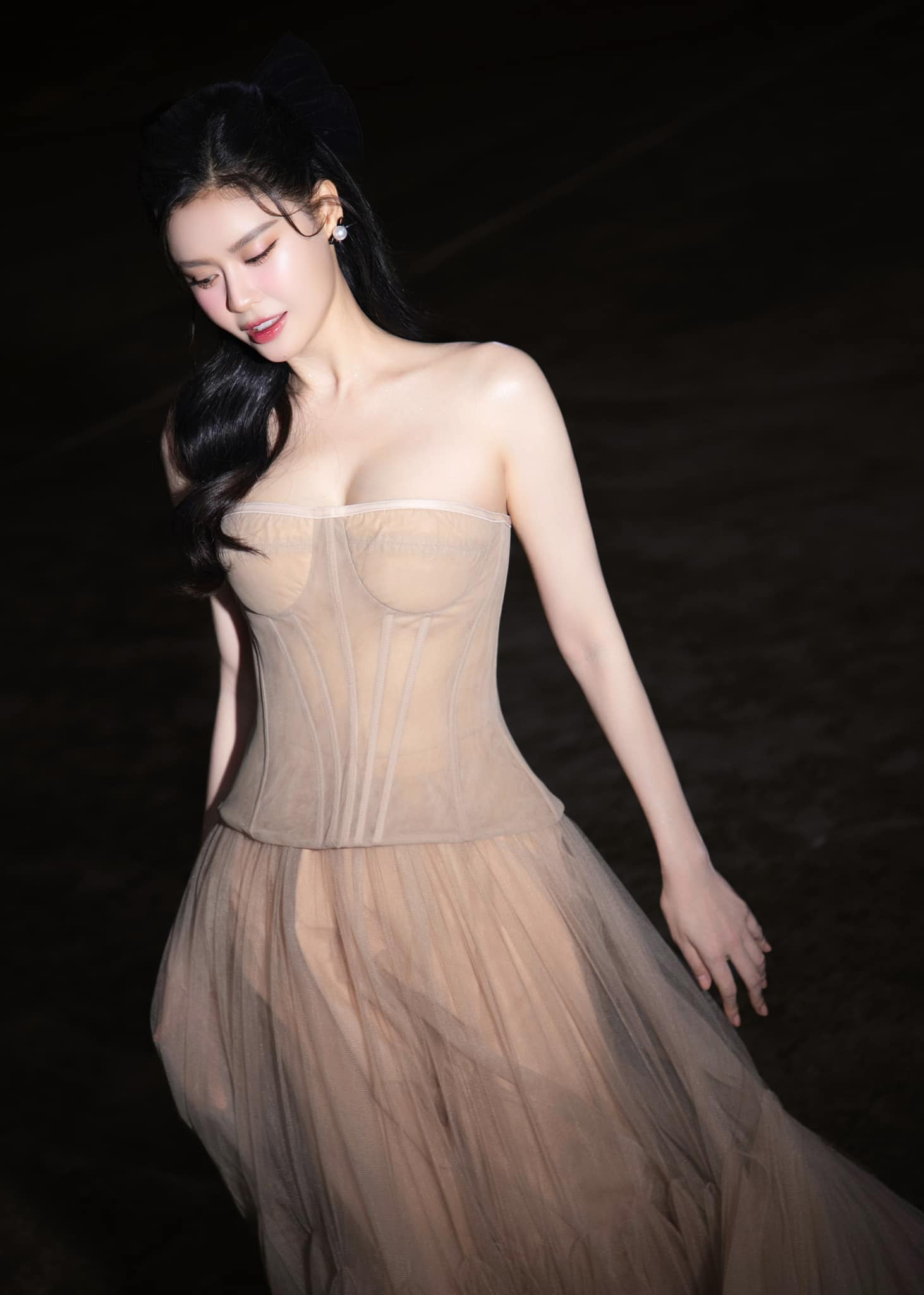 Nữ ca sĩ quê Khánh Hòa nổi danh với hàng loạt hit đình đám, tuổi U40 gây ngỡ ngàng bởi nhan sắc 'cực phẩm' Trương Quỳnh Anh - Ảnh 5.