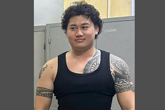 Nữ HLV bóng rổ có gia đình bị truy tố vì 32 tội danh 'quan hệ lệch lạc' với học sinh, chồng nộp đơn ly hôn插图2 Nữ HLV bóng rổ có gia đình bị truy tố vì 32 tội danh 'quan hệ lệch lạc' với học sinh, chồng nộp đơn ly hôn插图2