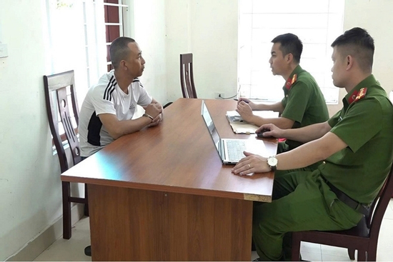 Bắt đối tượng 5 tiền án tiếp tục giả danh công an lừa đảo sinh viên