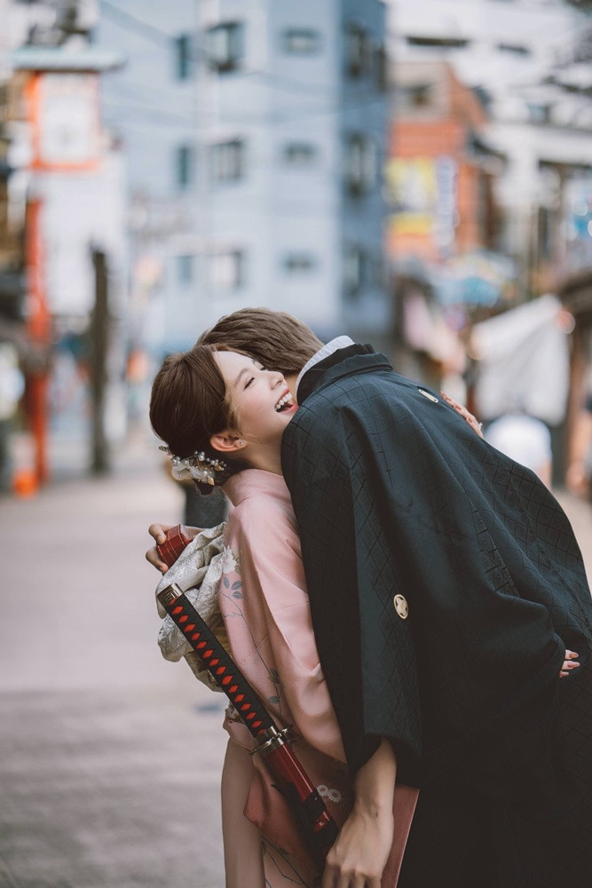 Cặp đôi đình đám VFC bất ngờ tung ảnh cầu hôn chuẩn bị về chung một nhà