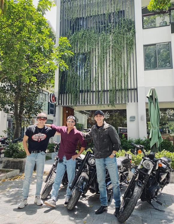 Cơ ngơi gây choáng ngợp của Đình Tú trước khi cầu hôn bạn gái hot girl