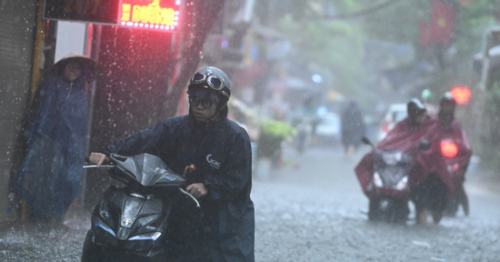 Dự báo thời tiết đêm nay và ngày mai 21/6/2025: Miền Bắc bắt đầu mưa lớn dữ dội