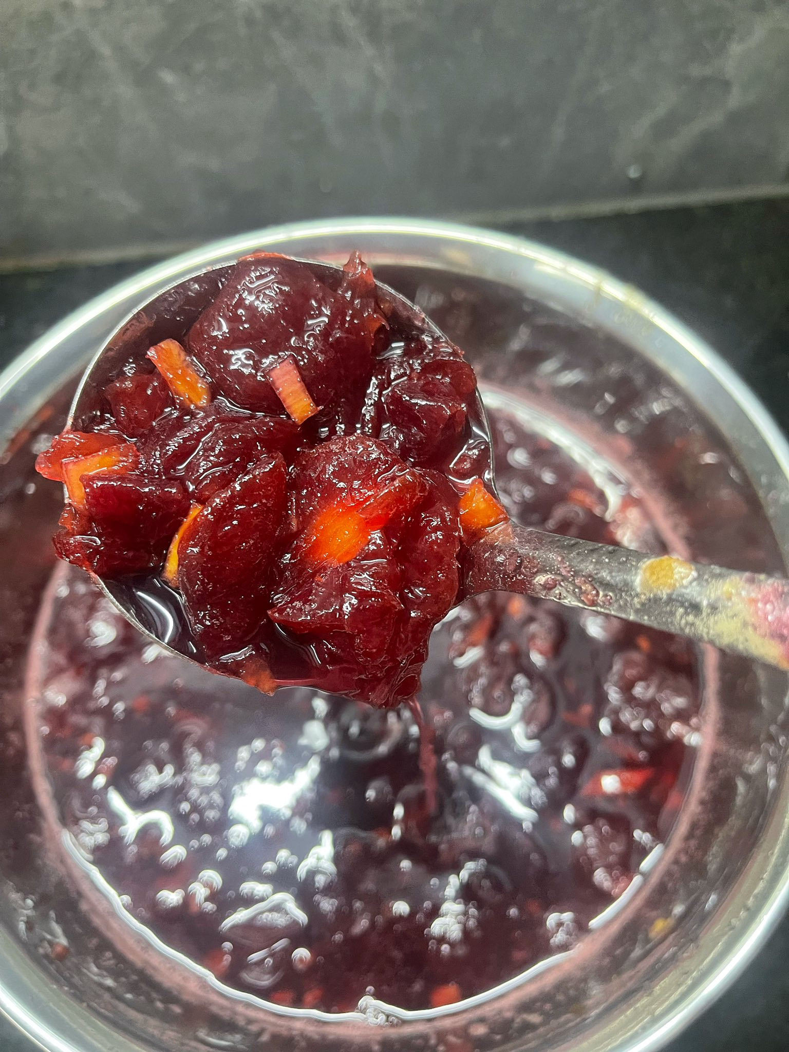 Mận giữa vụ siêu rẻ chỉ 10.000 đồng/kg, chị em tranh thủ mua và rỉ tai nhau công thức làm siro mận giải nhiệt cực dễ, cực ngon- Ảnh 6.