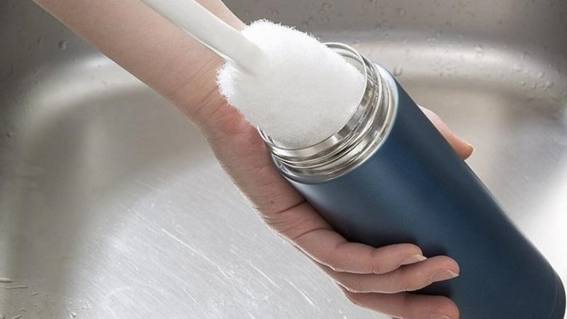 Người đàn ông tử vong sau 10 năm dùng một chiếc bình giữ nhiệt- Ảnh 2.