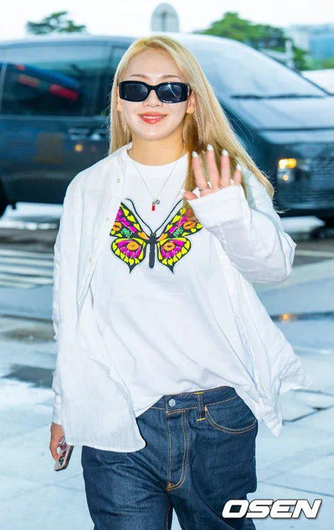 Phong cách sân bay chất lừ của CL 2NE1 HanBin Tempest khi đổ bộ Việt Nam