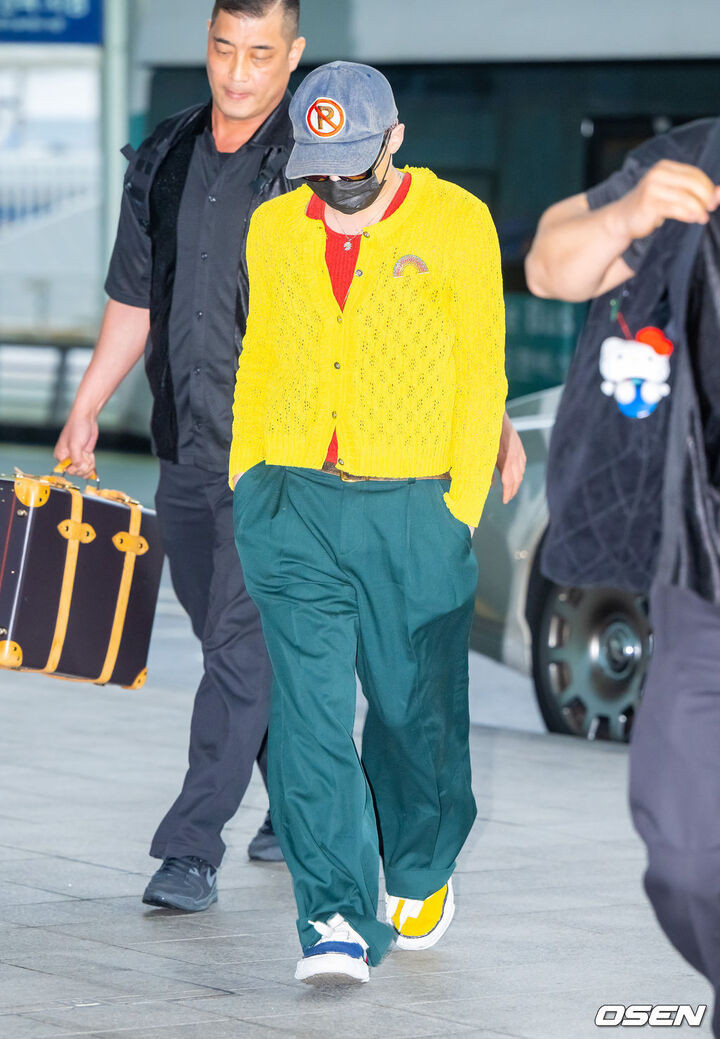 G-Dragon khởi hành sang Việt Nam để chuẩn bị cho đêm diễn ngày mai tại sân vận động Mỹ Đình.