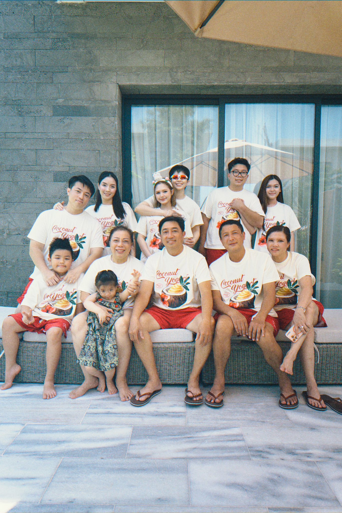 Nghi vấn Xoài Non Gil Lê sắp về chung nhà rò rỉ ảnh phụ huynh 2 bên gặp mặt trực tiếp